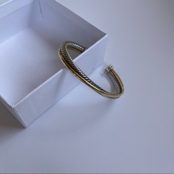 David Yurman “Crossover” Bracelet With 18k Yellow Gold - Picture 9 of 10